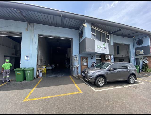 275M² WAREHOUSE TO LET IN GLEN ANIL